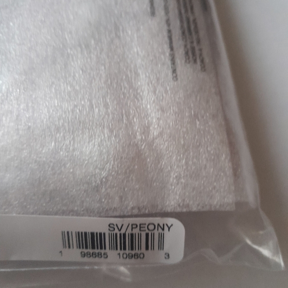 New Coach Wristlet With Hearts Rivets New With Tags In Peony Color - Picture 7 of 8